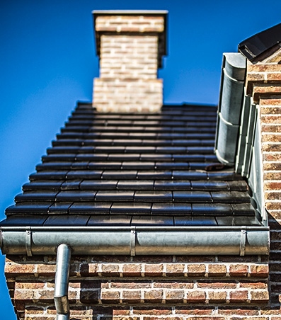 Billede 2 af Om- og tilbygning med nye døre, vinduer og tag af Piihl & Søn