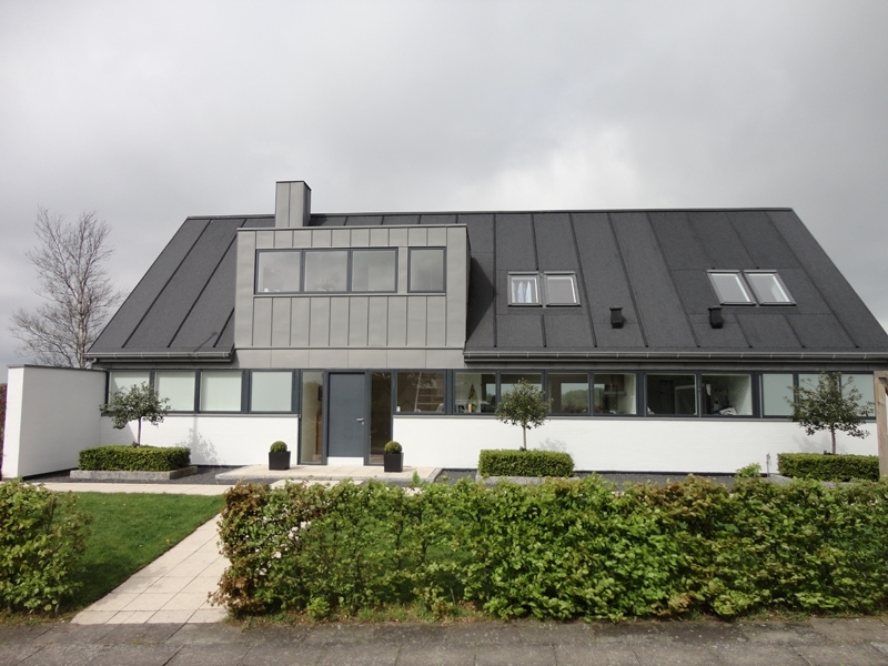 Billede af tagudskiftning med nye vinduer og total renovering 1. sal af Piihl & Søn